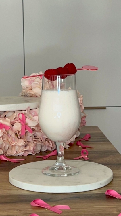 PINK LADY (milkshake)